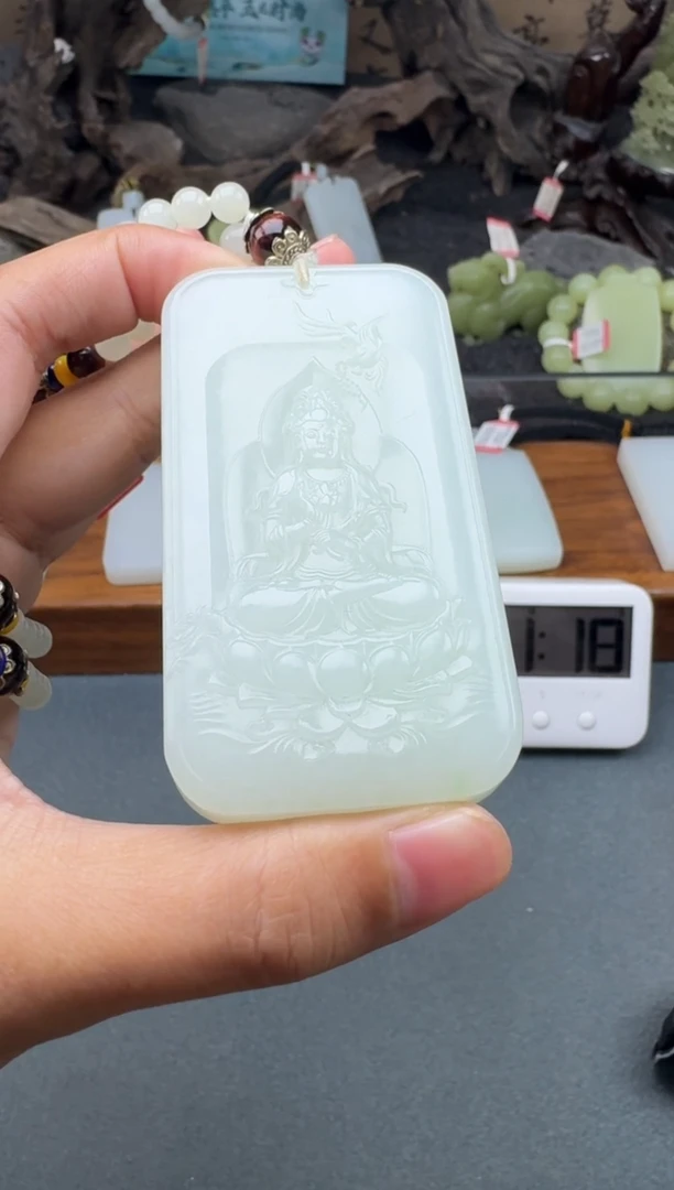 颈饰未镶嵌和田玉1