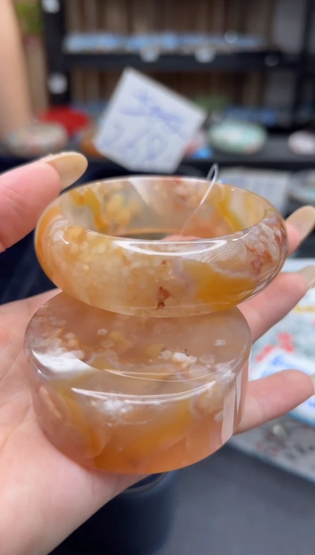 未镶嵌手镯石英质玉C66(57圈赠送镯心)