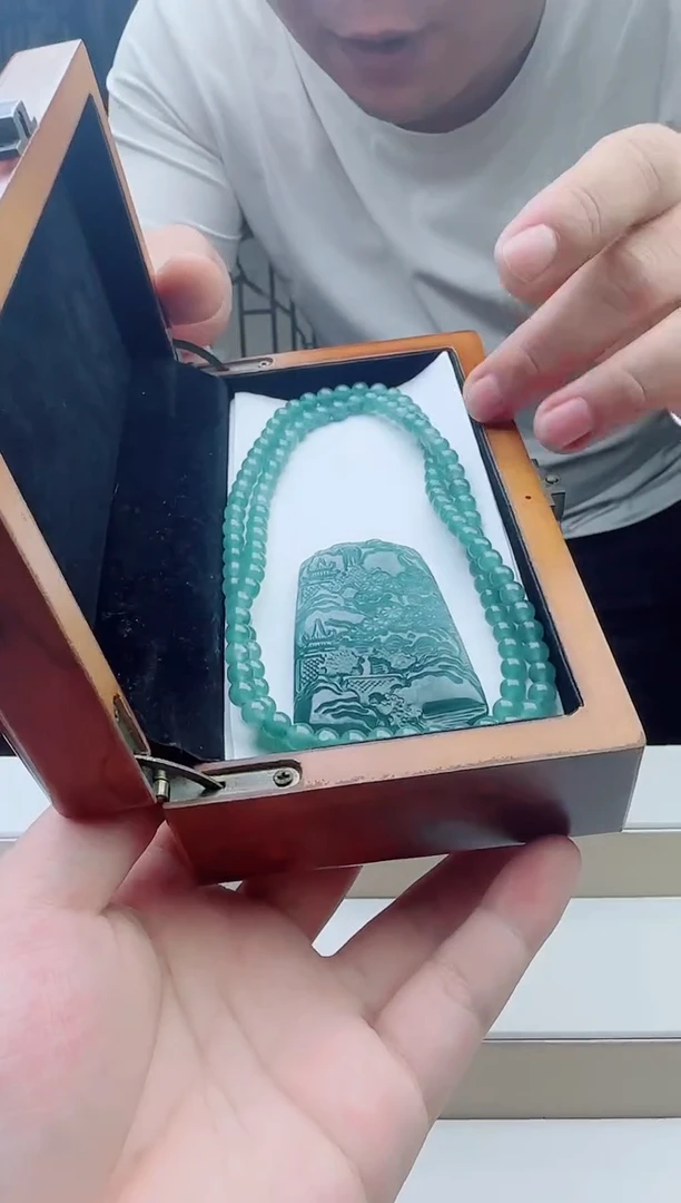 颈饰未镶嵌翡翠多样性发其一