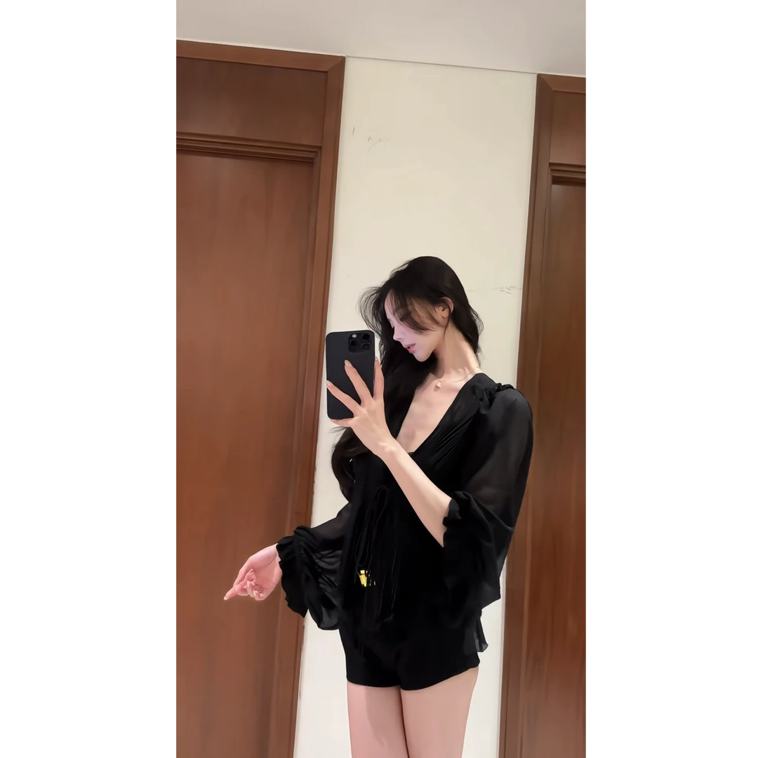 纯欲气质时髦套装女手工捏褶打揽系带雪纺衫自带腰带短裤两件套