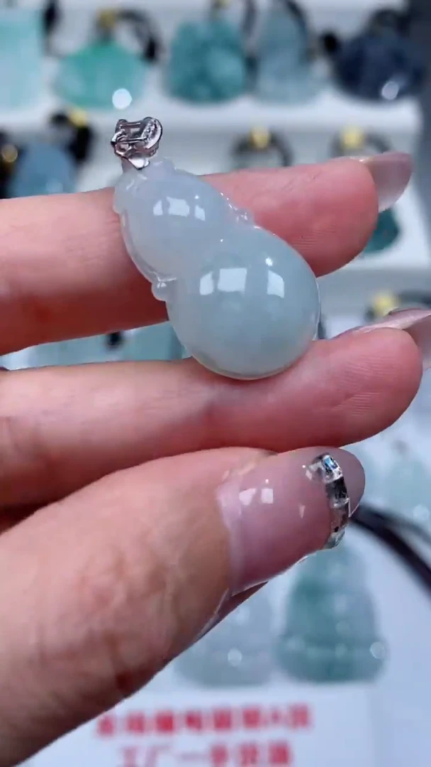 颈饰银S925镶嵌翡翠吊坠