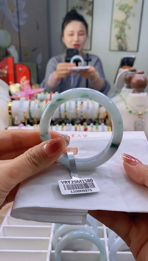 未镶嵌手镯翡翠听**辩19号53.9/12.3*8.2