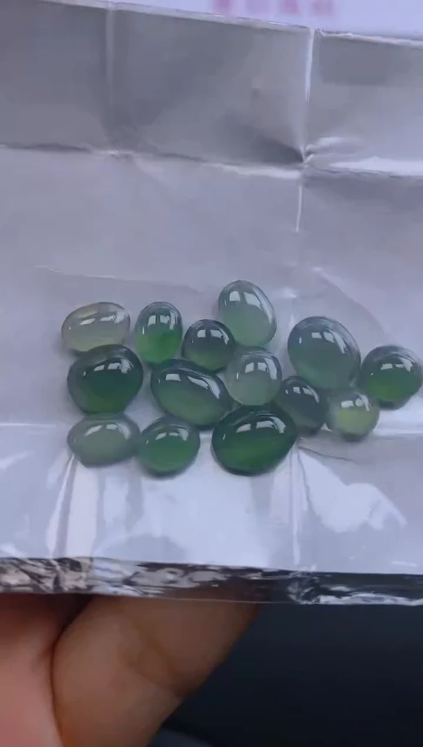 定制翡翠未镶嵌天然翡翠蛋面19