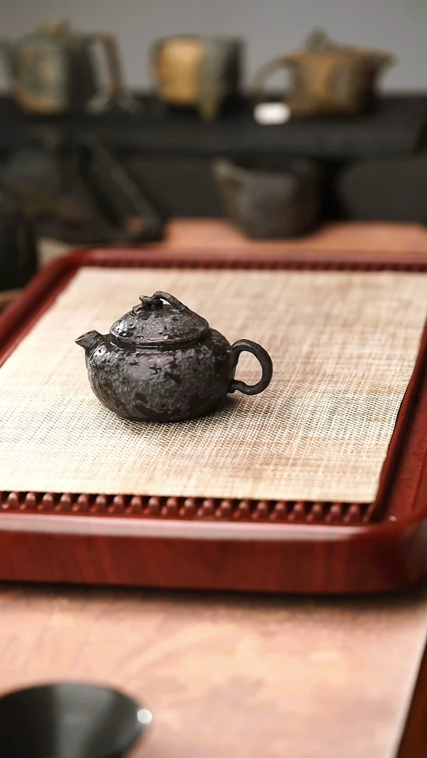 绿****司归玉堂冰碛岩重工雕刻玲珑壶150cc