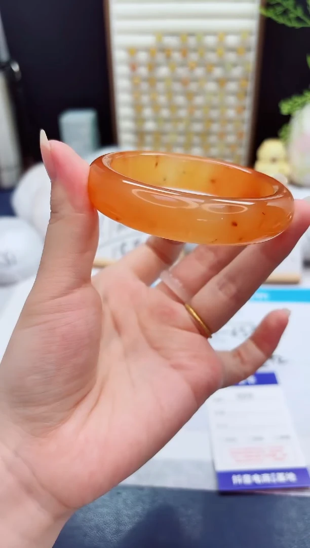 未镶嵌手镯石英质玉9-财气镯-圈口60