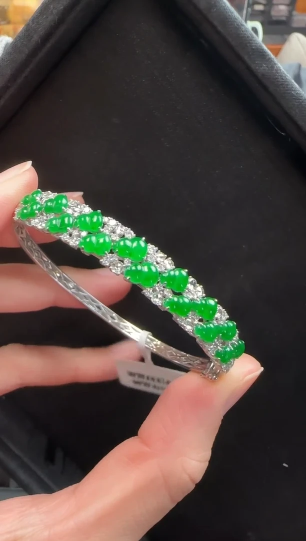 18K金镶嵌手镯翡翠539葫芦一个