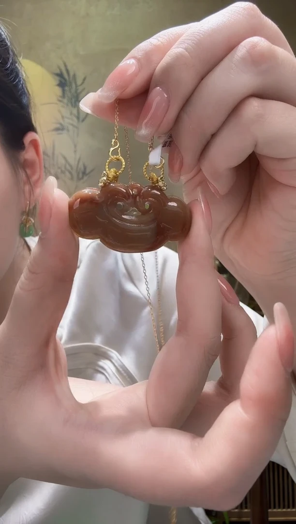 翡翠未镶嵌颈饰吊坠