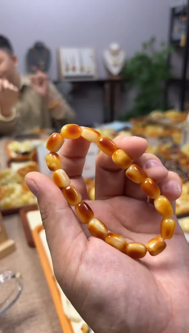 【闪购商品】蜜蜡裸石未镶嵌手串