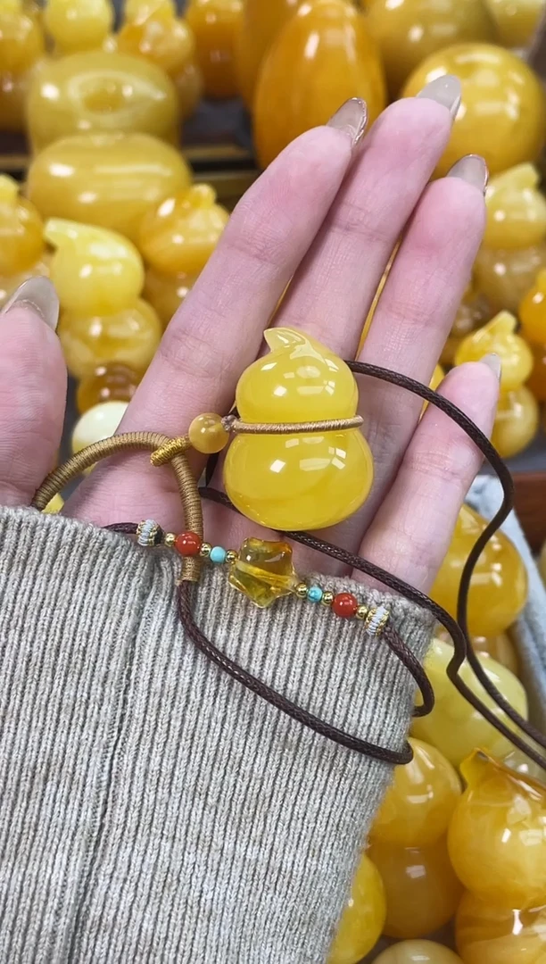 裸石琥珀未镶嵌J50