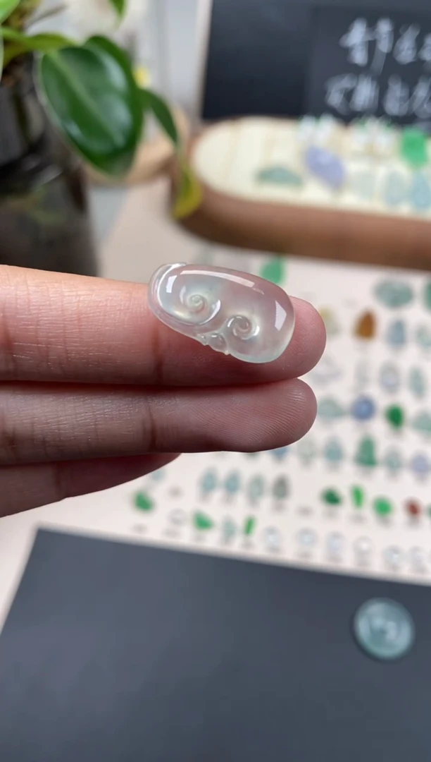 【闪购商品】翡翠颈饰未镶嵌翡翠冰种如意