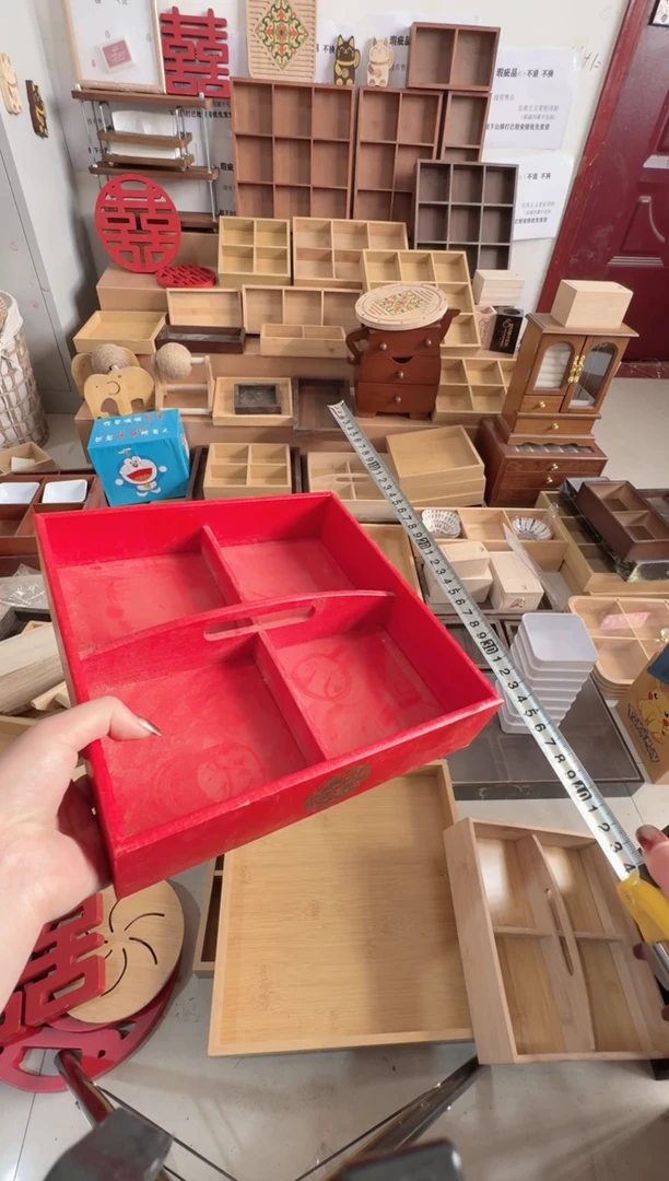 红色手提四宫格微瑕拍下不退不换无售后