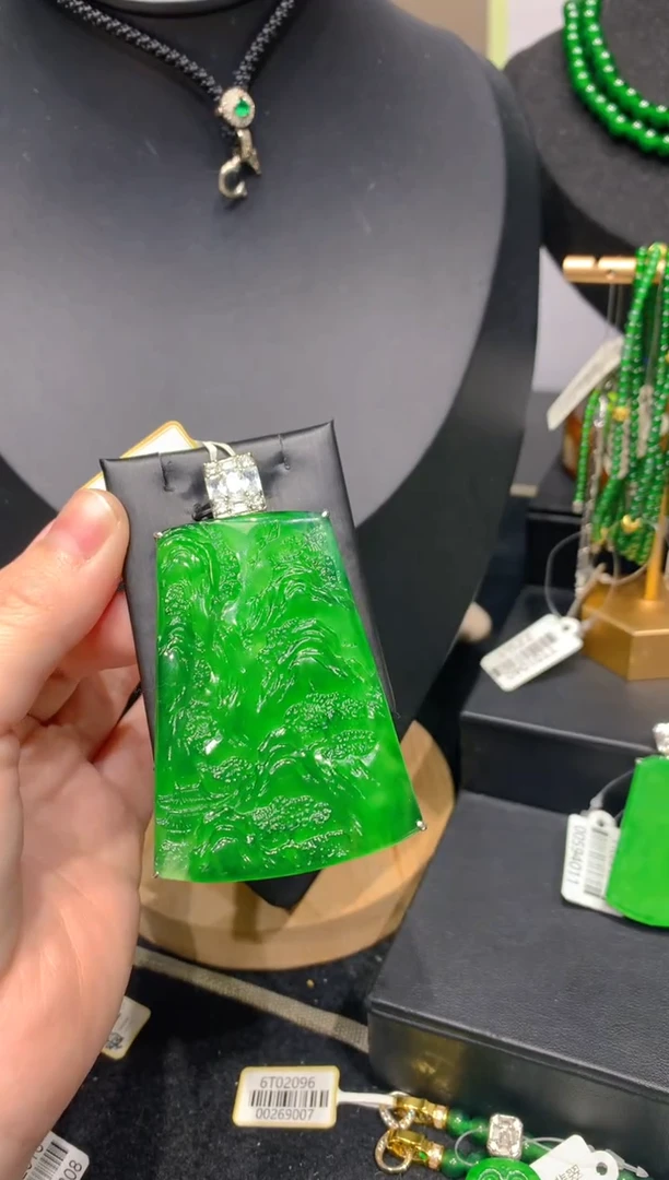 颈饰未镶嵌翡翠48一季