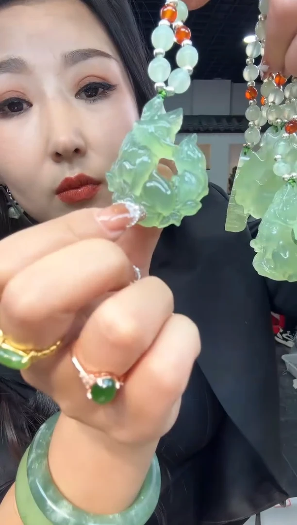 【闪购商品】岫玉颈饰未镶嵌180九尾狐【半珠链】