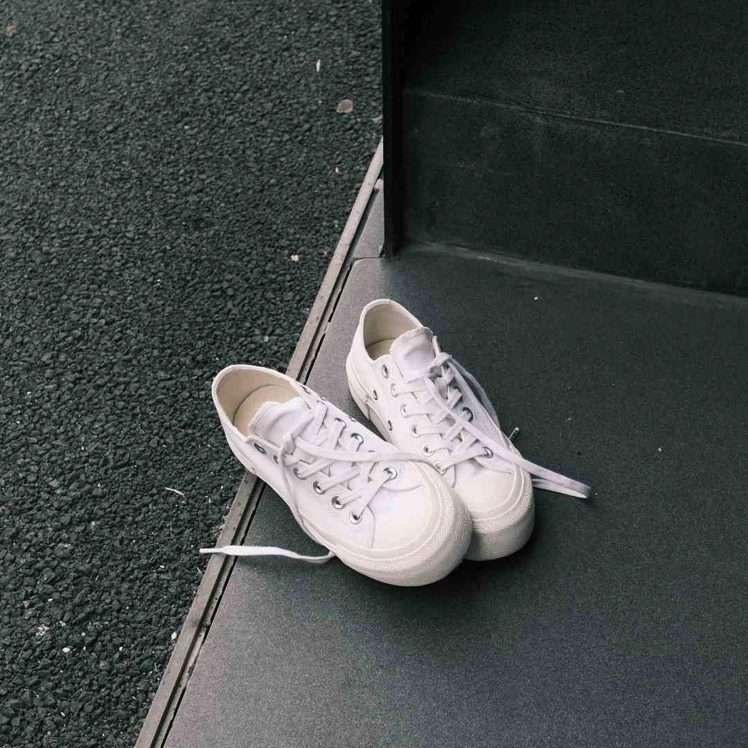 VEEMES微迷百搭春季经典运动小白鞋女透气帆布鞋四季休闲鞋耐磨