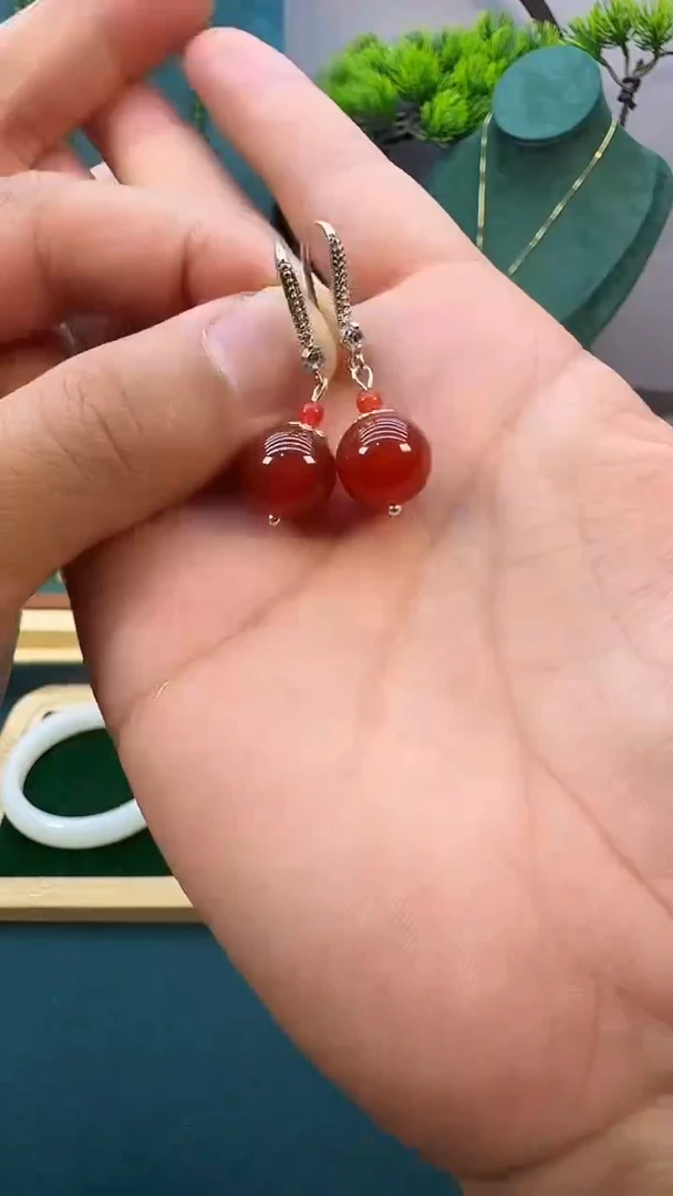 南红玛瑙银S925镶嵌耳饰E95