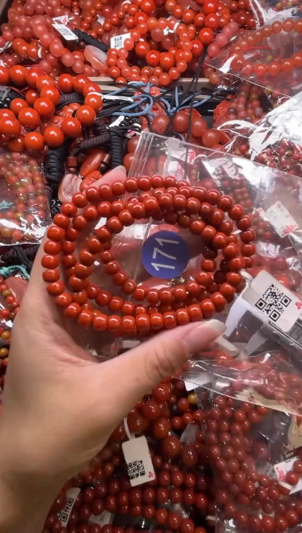 南红玛瑙未镶嵌珠宝奇石171-6