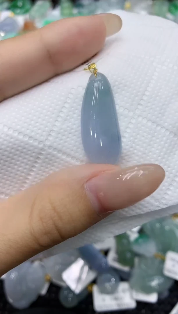 翡翠18K金镶嵌颈饰111111111111