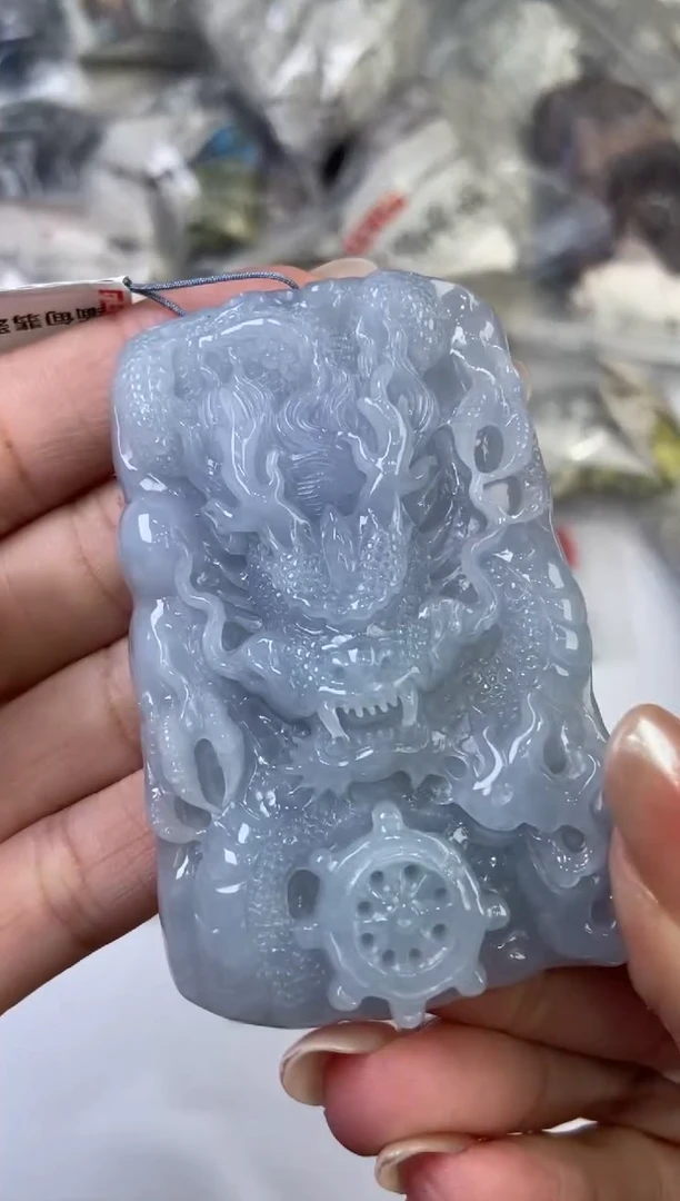 翡翠挂件未镶嵌290858    /多样性发一件