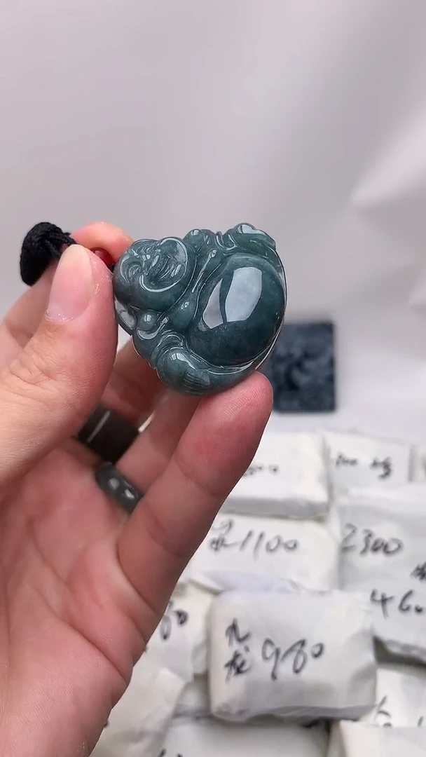 颈饰未镶嵌翡翠佛公