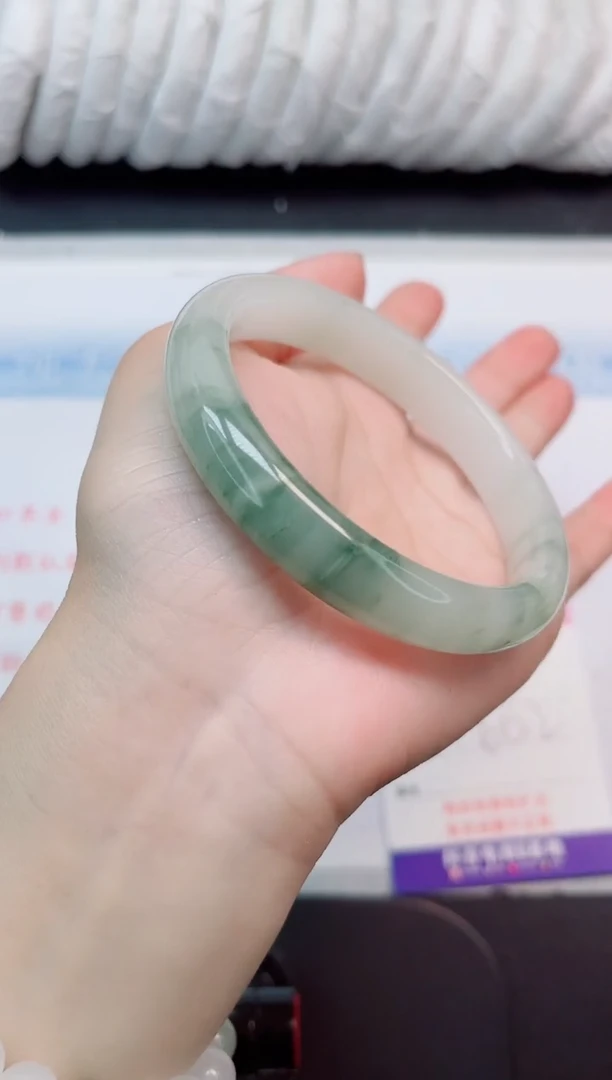 【闪购商品】石英质玉手镯未镶嵌235#60.2