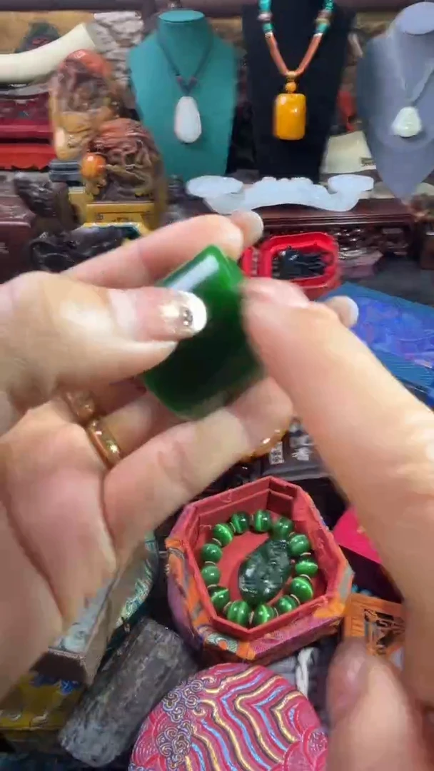 【闪购商品】和田玉（碧玉）876867786未镶嵌87686787687687686