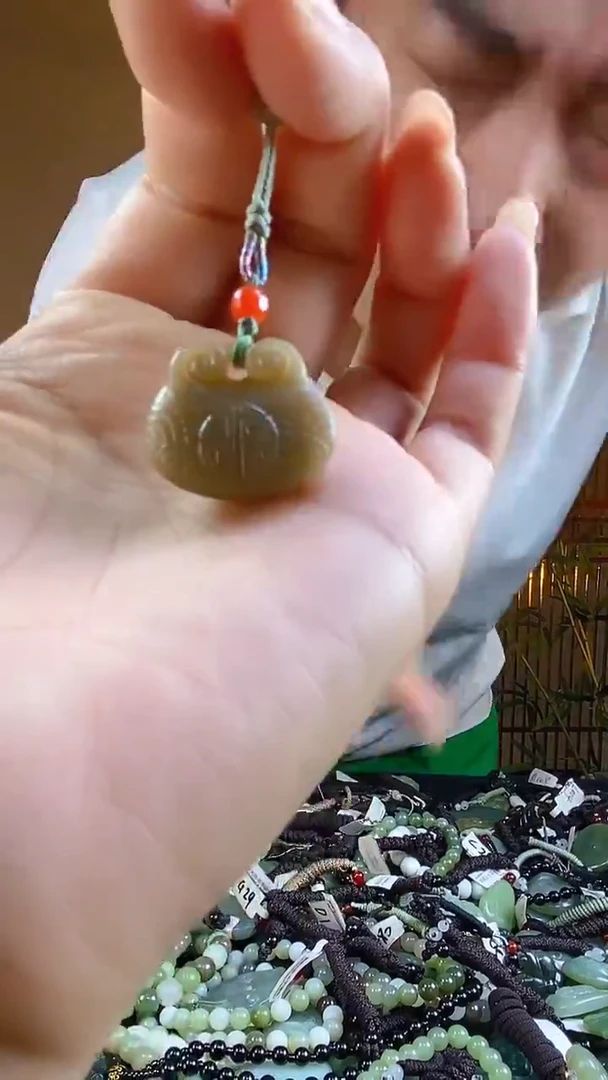 和田玉未镶嵌颈饰多样性发货，拍一发一