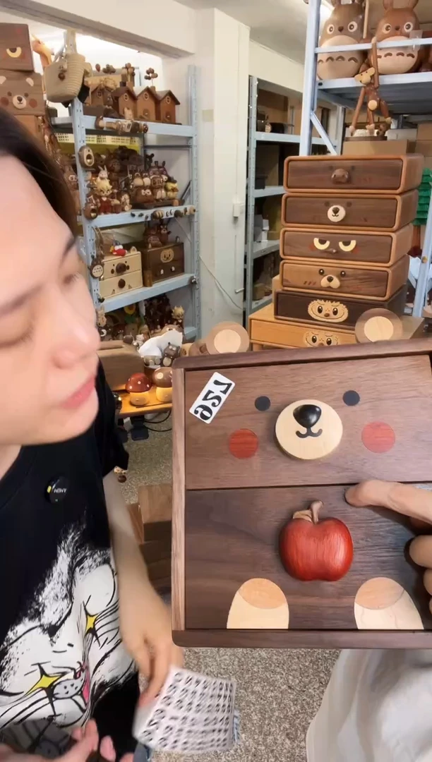 木V****N927苹果小熊双层抽屉