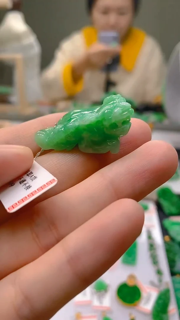 【闪购商品】翡翠颈饰未镶嵌新号开播，全场乱卖