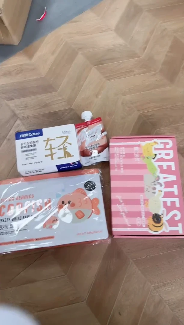 小壳排毛罐1盒随机口味+浆果鱼1包+格尔流心罐1盒+尾巴吸吸酱1包