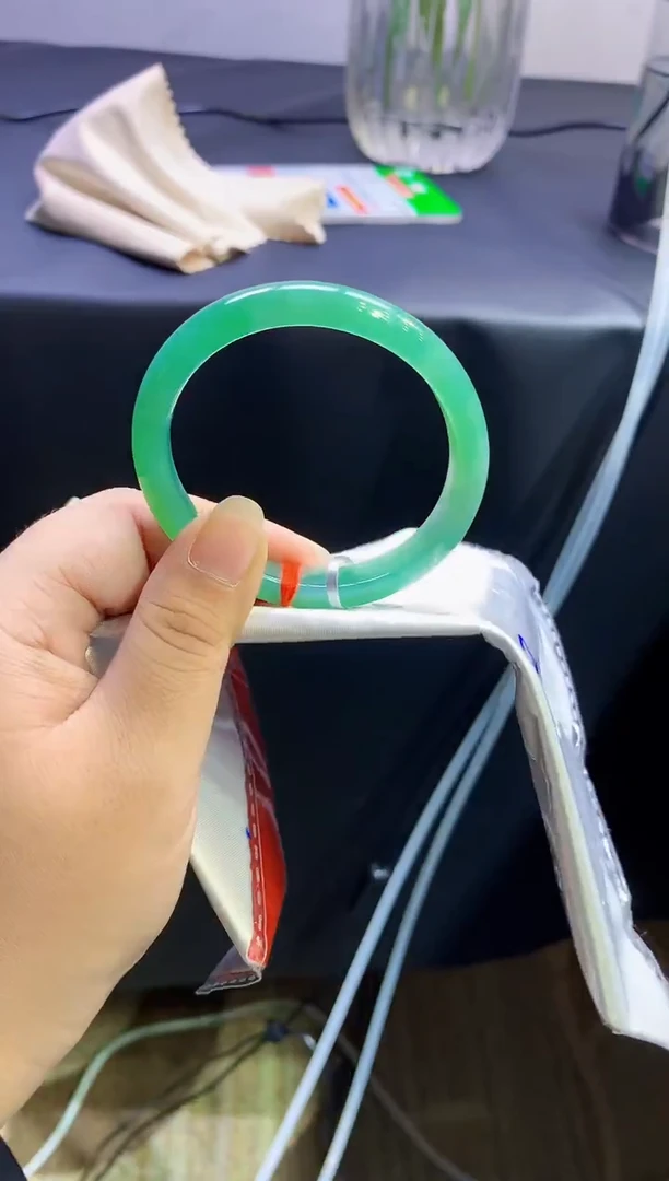 未镶嵌手镯翡翠翡翠手镯圈口52