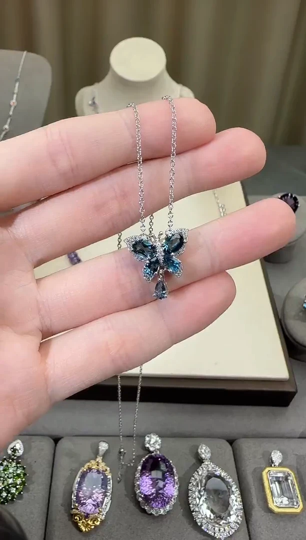 颈饰银S925镶嵌托帕石17mm套链蝴蝶设计款伦敦蓝