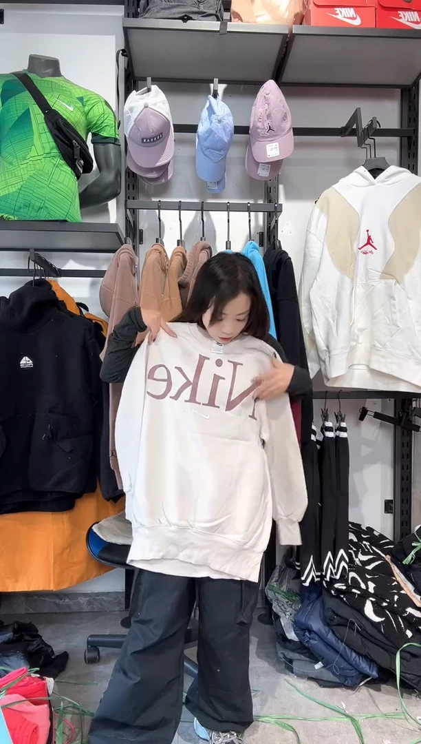 1074编码 瑕疵款直播间过款为准 尺码    身高  S