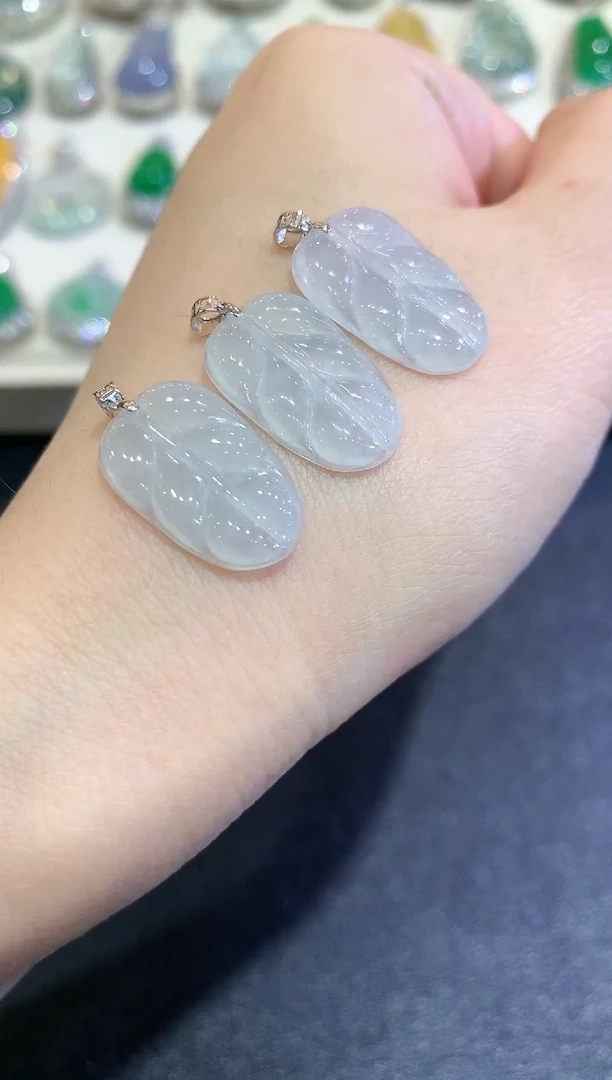 【闪购商品】翡翠颈饰18K金镶嵌B1   多样性一件发货