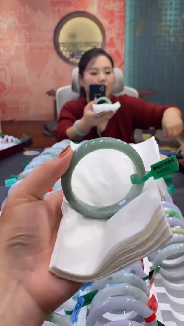 未镶嵌手镯翡翠多人000015230