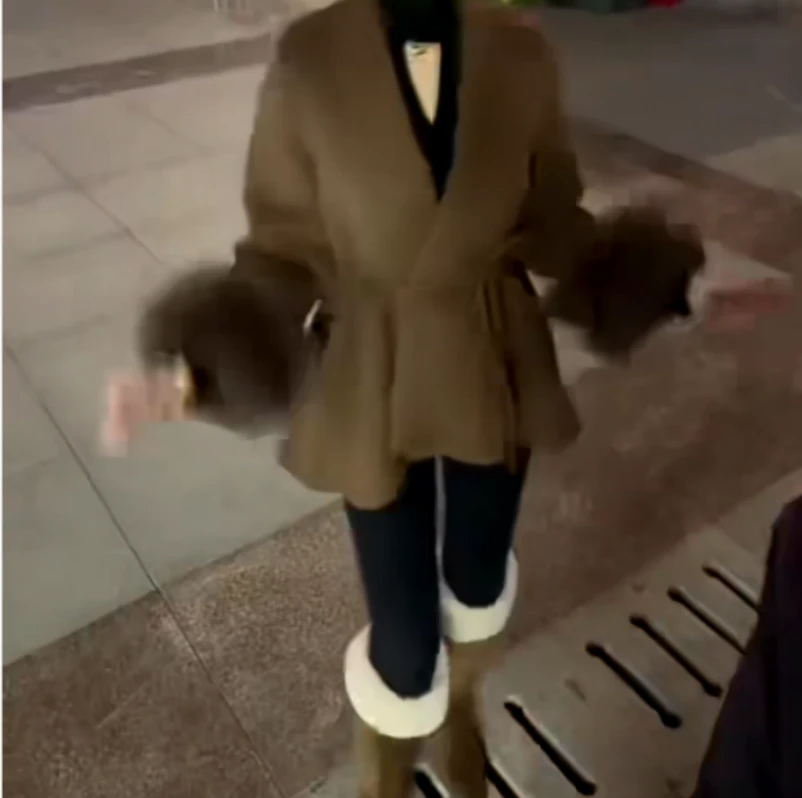 2025冬季时尚潮流百搭精品女装YYo13