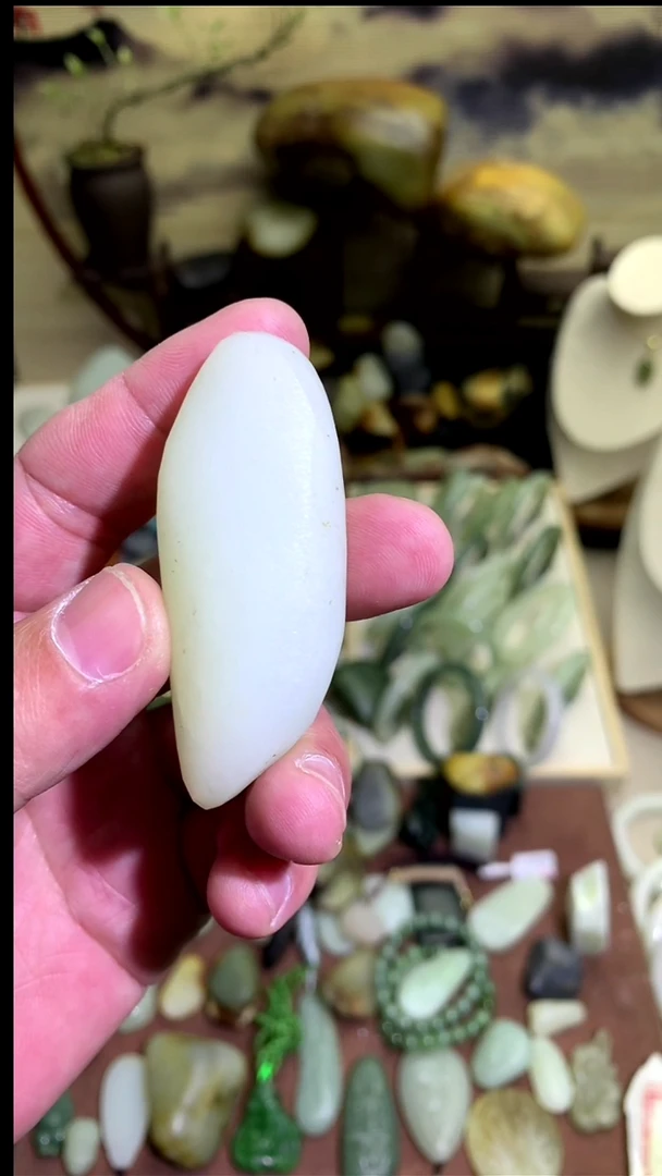 【闪购商品】和田玉颈饰未镶嵌于田手把随行