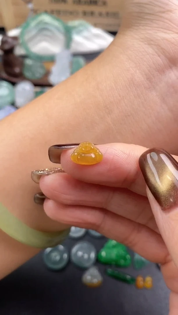 颈饰未镶嵌翡翠?****y佛公