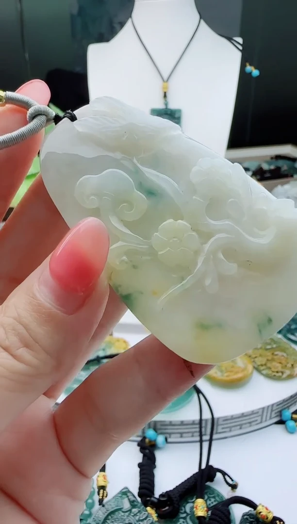 【闪购商品】翡翠颈饰未镶嵌1111111111