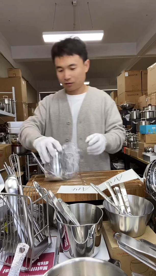 A14 微瑕卓德铭四叶草油壶（使用）