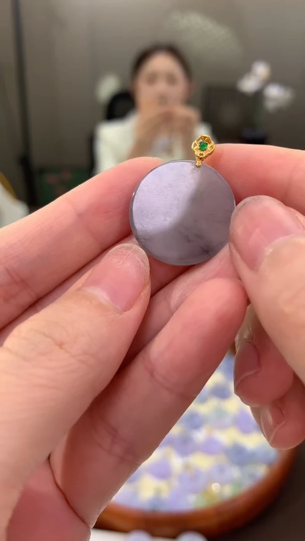 翡翠18K金镶嵌颈饰天然缅甸a货翡翠