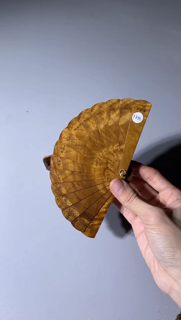 【闪购商品】金丝楠木雕139号10cm金丝楠迷你扇