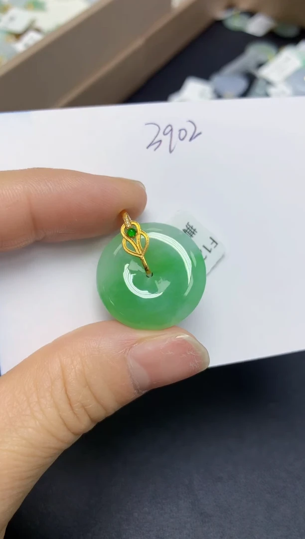 【闪购商品】翡翠挂件18K金镶嵌天然翡翠A货