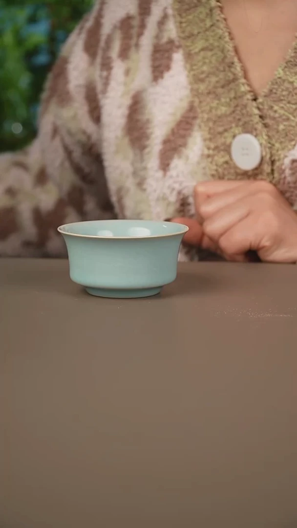 原矿釉天青马蹄杯微暇