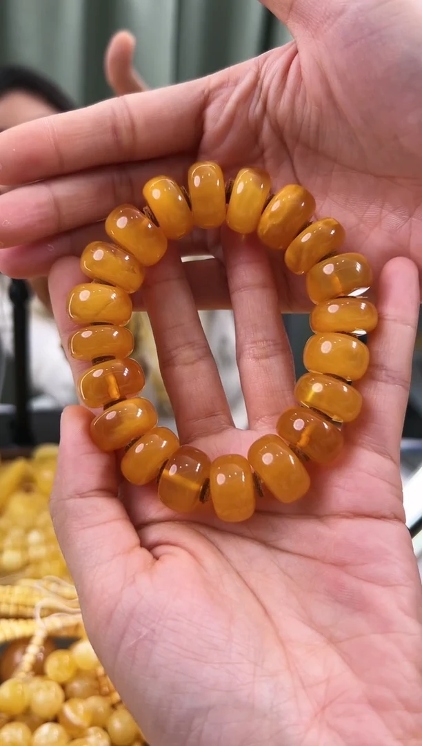 【闪购商品】琥珀手链未镶嵌蜜蜡手串多样性发其中一件