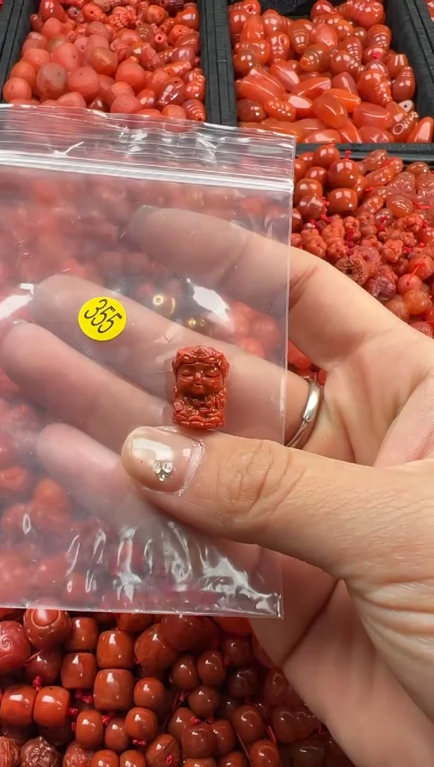 【闪购商品】南红玛瑙颈饰未镶嵌1