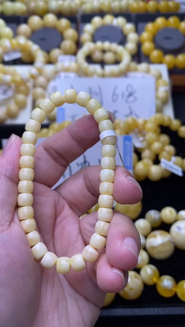 未镶嵌琥珀裸石大小姐珠宝M130