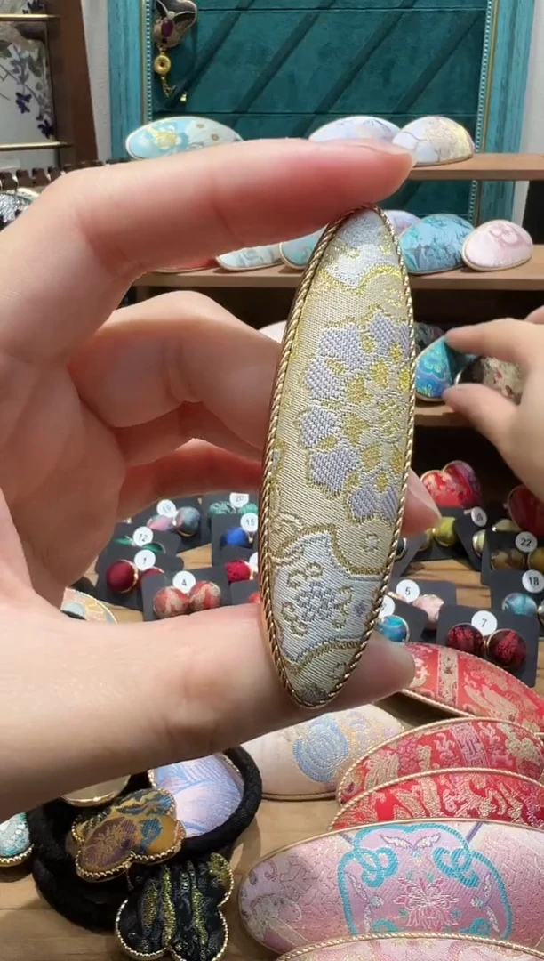 【闪购商品】【一物一拍专车】上久楷织金大柳叶发夹