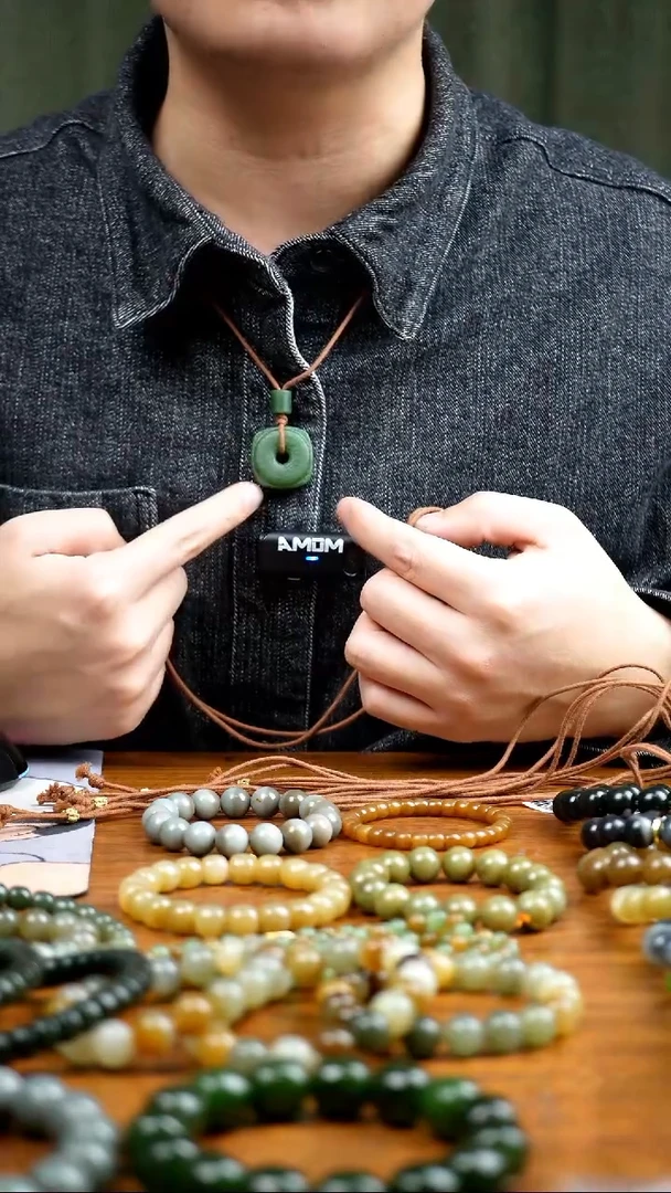 未镶嵌手链和田玉（糖玉）碧玉吊坠