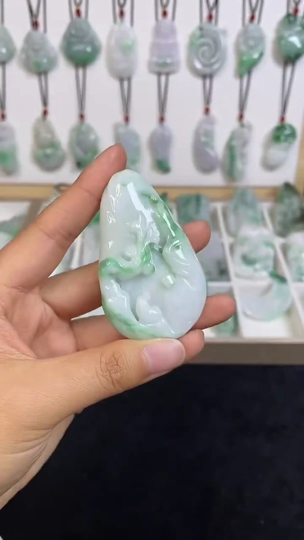 颈饰未镶嵌翡翠1