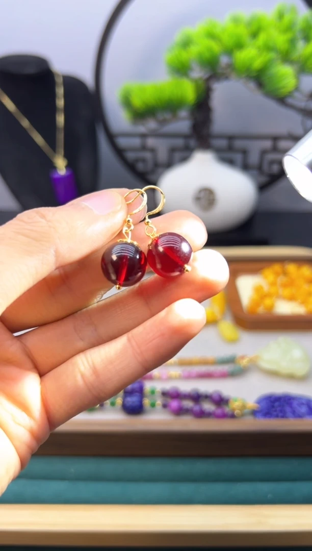 【闪购商品】血珀耳饰14K金镶嵌E329